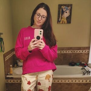 rae dunn ❤️ MAMA pullover sweatshirt